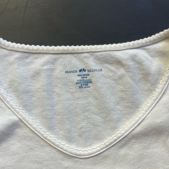 brandy melville basic t shirt - Picture 3 of 4